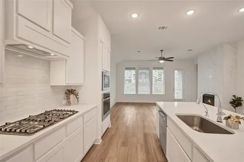 6027 Churchill Springs Lane Fulshear TX 77441