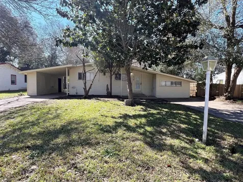 216 Camellia Street Lake Jackson TX 77566