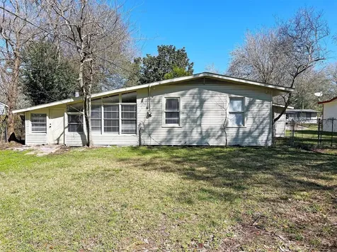 216 Camellia Street Lake Jackson TX 77566