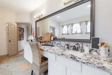 7810 Leighton Trail Pasadena TX 77505