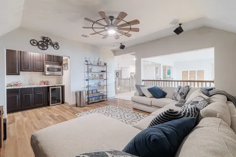 7810 Leighton Trail Pasadena TX 77505