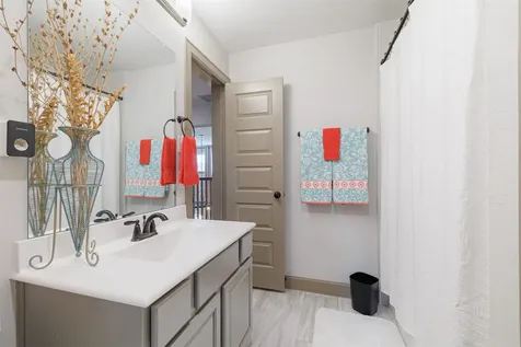 7810 Leighton Trail Pasadena TX 77505