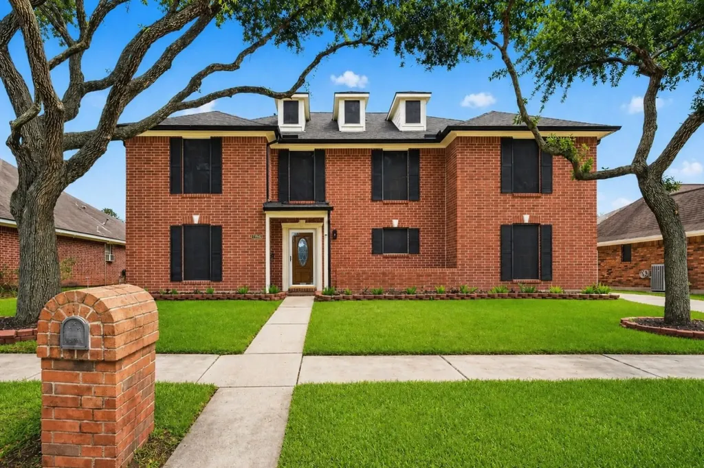 1936 Prairie Creek Drive Pearland TX 77581
