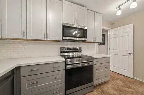 1936 Prairie Creek Drive Pearland TX 77581