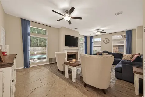 1936 Prairie Creek Drive Pearland TX 77581