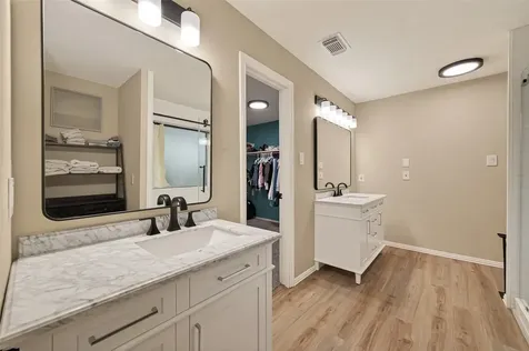 1936 Prairie Creek Drive Pearland TX 77581
