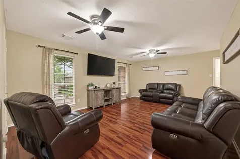 1936 Prairie Creek Drive Pearland TX 77581