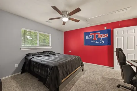 1936 Prairie Creek Drive Pearland TX 77581