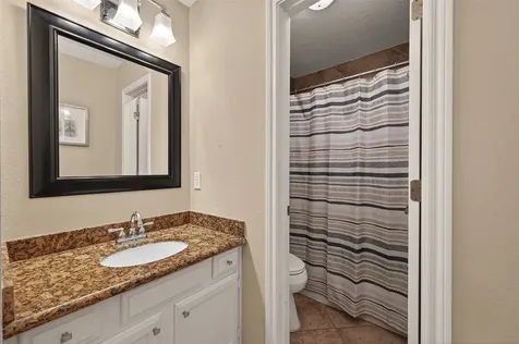 1936 Prairie Creek Drive Pearland TX 77581