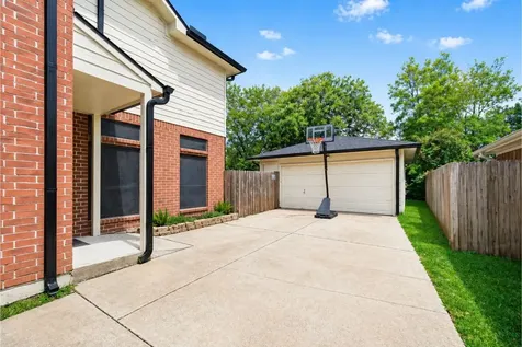 1936 Prairie Creek Drive Pearland TX 77581