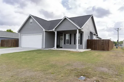 1912 Lynn Street El Campo TX 77437