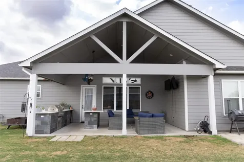 1912 Lynn Street El Campo TX 77437