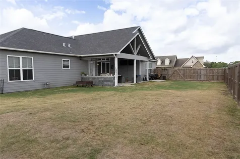 1912 Lynn Street El Campo TX 77437