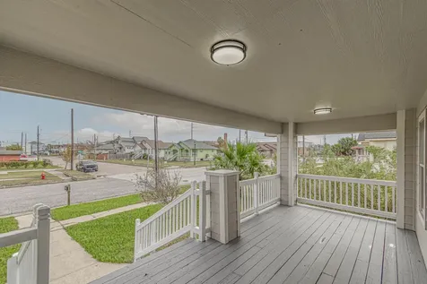 623 32nd Street Galveston TX 77550
