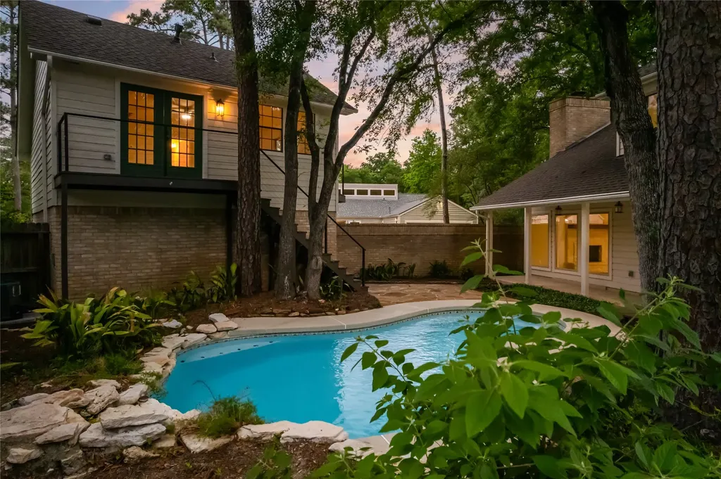 4 N Autumnwood Way The Woodlands TX 77380