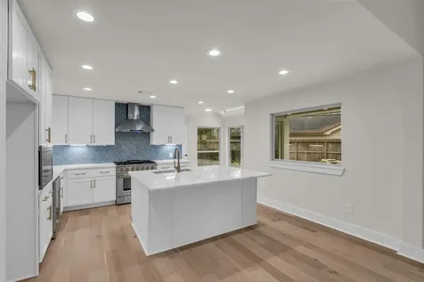 4 N Autumnwood Way The Woodlands TX 77380