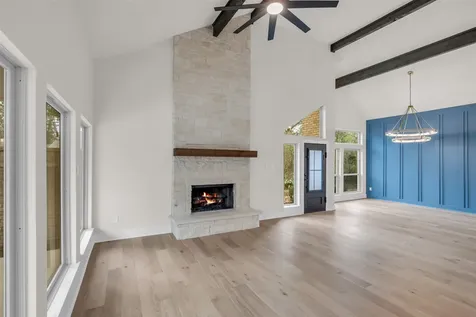 4 N Autumnwood Way The Woodlands TX 77380