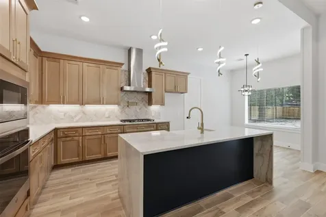 2638 Fountain View Street Roman Forest TX 77357