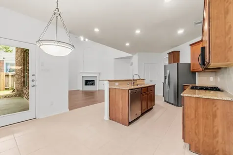 10 Majolica Place The Woodlands TX 77382