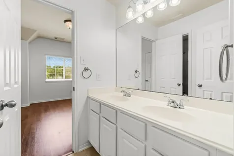 10 Majolica Place The Woodlands TX 77382