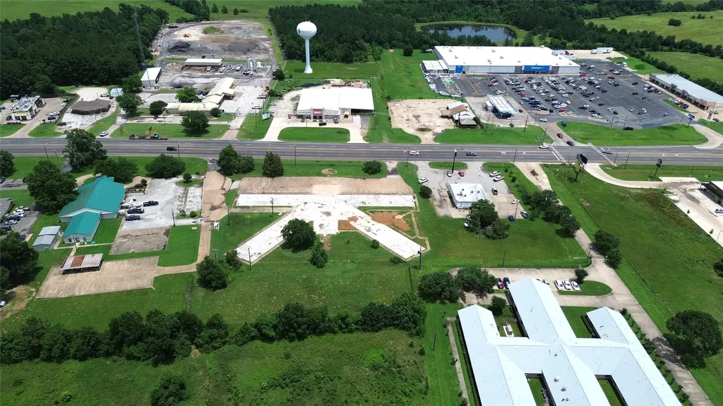 1150 E Loop 304 Crockett TX 75835