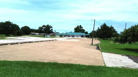 1150 E Loop 304 Crockett TX 75835