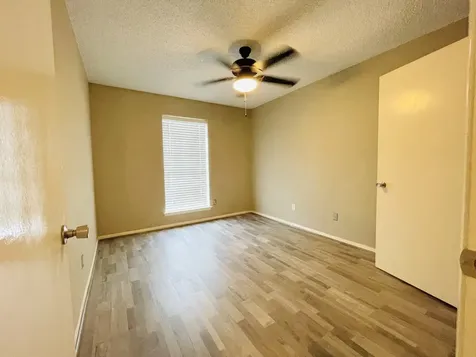 2800 Jeanetta Street 1702 Houston TX 77063