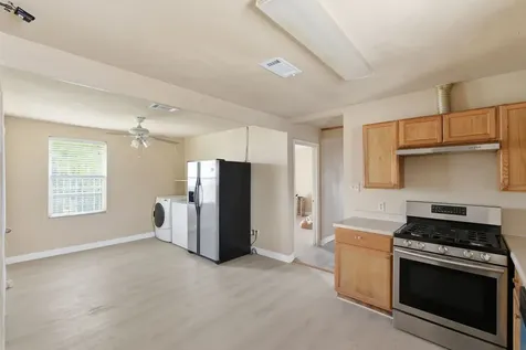 2411 Leffingwell Street Houston TX 77026