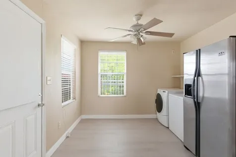 2411 Leffingwell Street Houston TX 77026