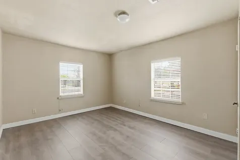 2411 Leffingwell Street Houston TX 77026