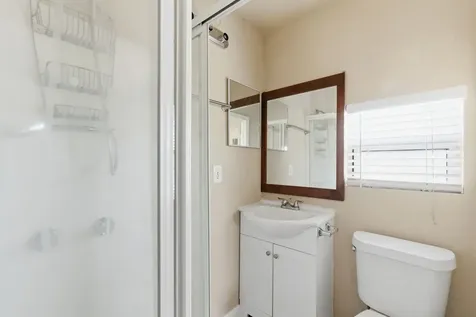 2411 Leffingwell Street Houston TX 77026