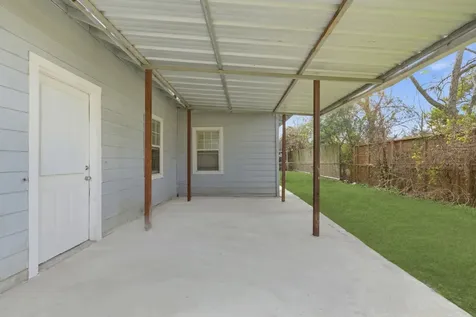 2411 Leffingwell Street Houston TX 77026