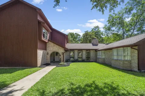 2011 Briar Lane Richmond TX 77469