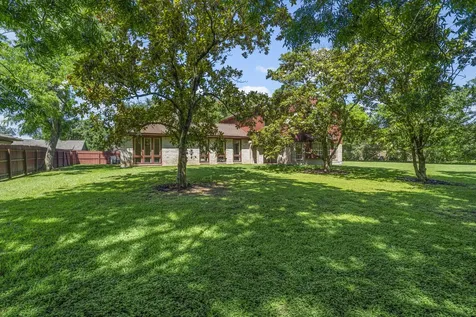 2011 Briar Lane Richmond TX 77469