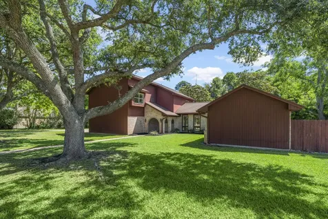 2011 Briar Lane Richmond TX 77469