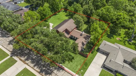 2011 Briar Lane Richmond TX 77469
