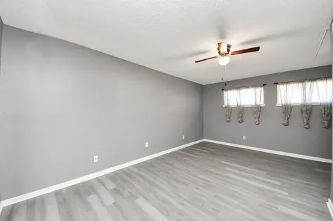 13984 Hollowgreen Drive 23 Houston TX 77082