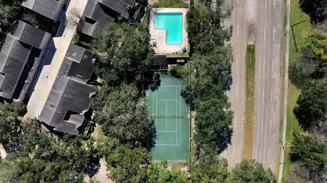 13984 Hollowgreen Drive 23 Houston TX 77082
