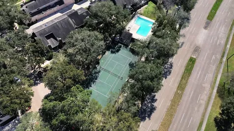 13984 Hollowgreen Drive 23 Houston TX 77082