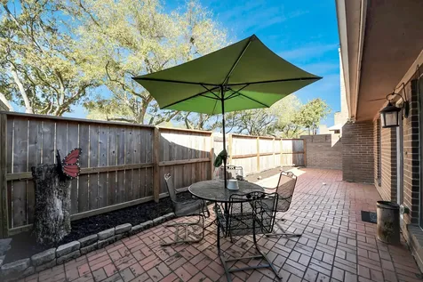 13984 Hollowgreen Drive 23 Houston TX 77082