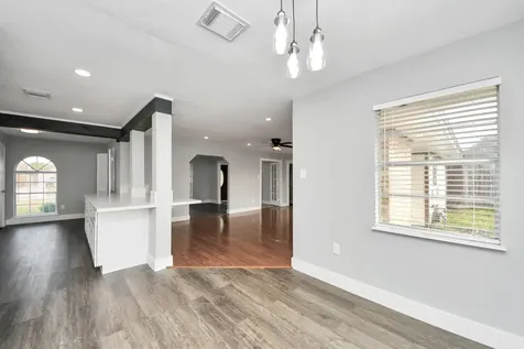 15423 Ridingwood Drive Houston TX 77489