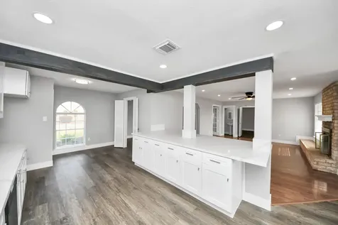 15423 Ridingwood Drive Houston TX 77489