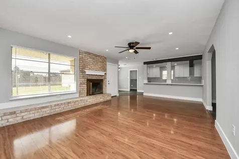 15423 Ridingwood Drive Houston TX 77489