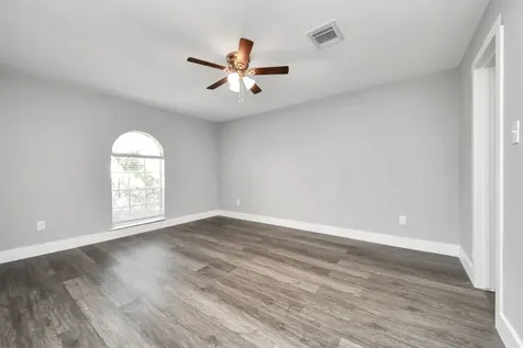 15423 Ridingwood Drive Houston TX 77489