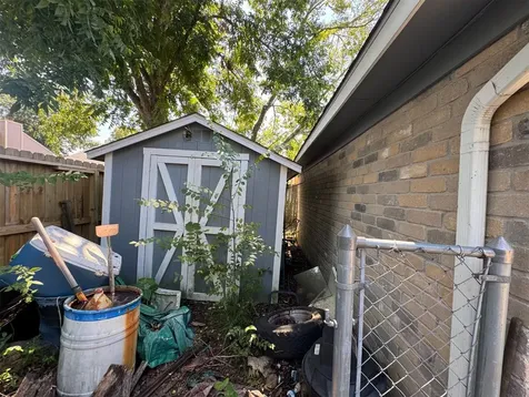 2328 Colleen Drive Pearland TX 77581