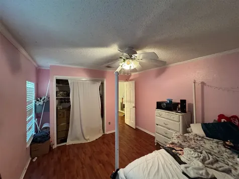 2328 Colleen Drive Pearland TX 77581