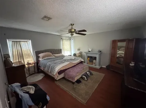 2328 Colleen Drive Pearland TX 77581