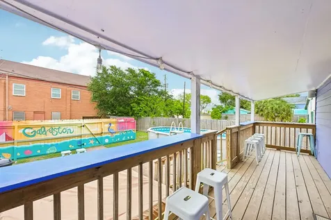 1022 Avenue L Galveston TX 77550