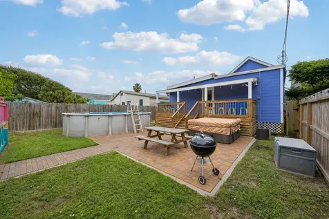 1022 Avenue L Galveston TX 77550