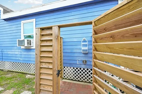 1022 Avenue L Galveston TX 77550